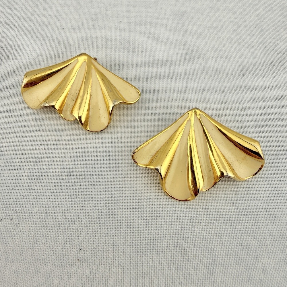 Vintage Bluette France Shoe Clips Scallop Fan Gold Tone Cream Enamel MCM Mod Pop